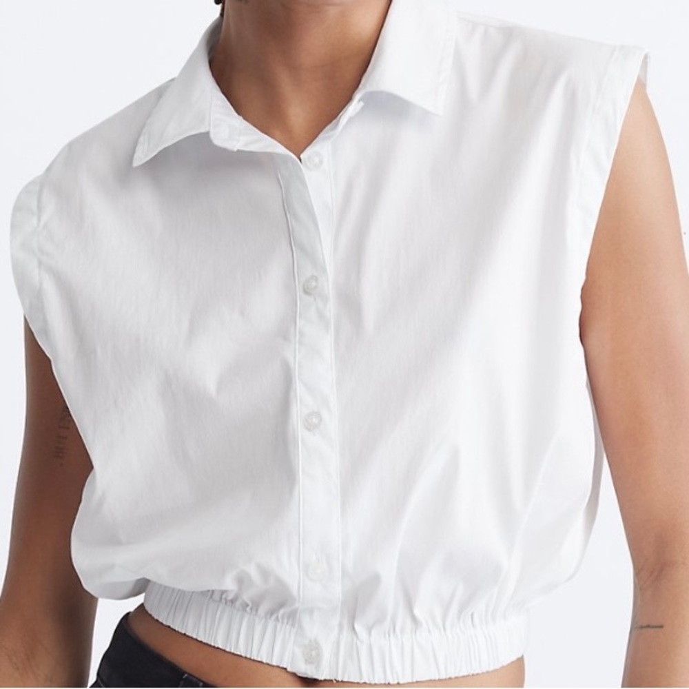 Calvin Klein Jeans Fitted Button Down Cropped Shirt Color Light Pink Size XL